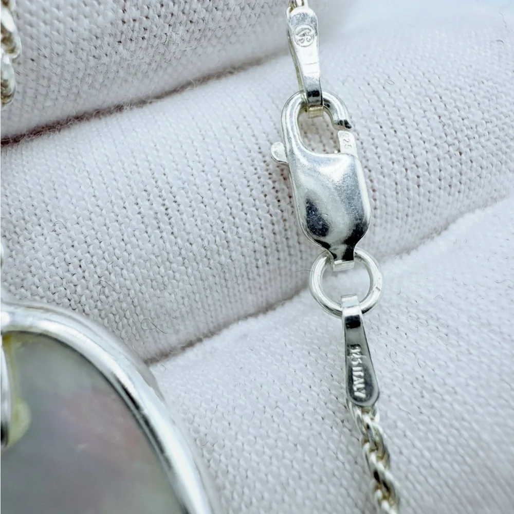 .925 Sterling Silver Oval Mother of Pearl Pendant Necklace - Picture 13 of 16